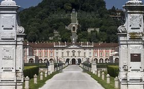 Villa Fenaroli Palace Hotel